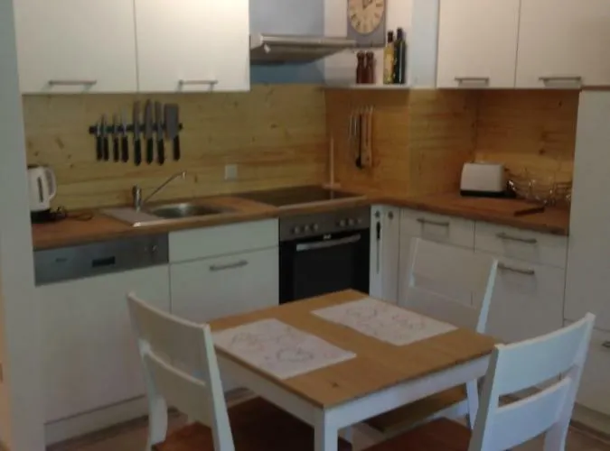 Apartment Mit Charme I *